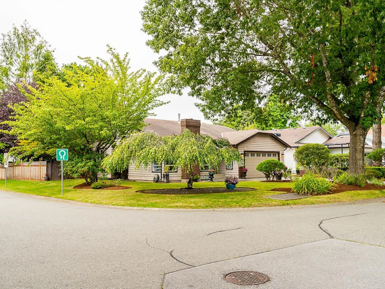 5917 169 Street, Surrey, BC, V3S 6Y5 - 2