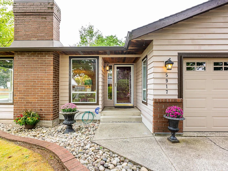 5917 169 Street, Surrey, BC, V3S 6Y5 - 5