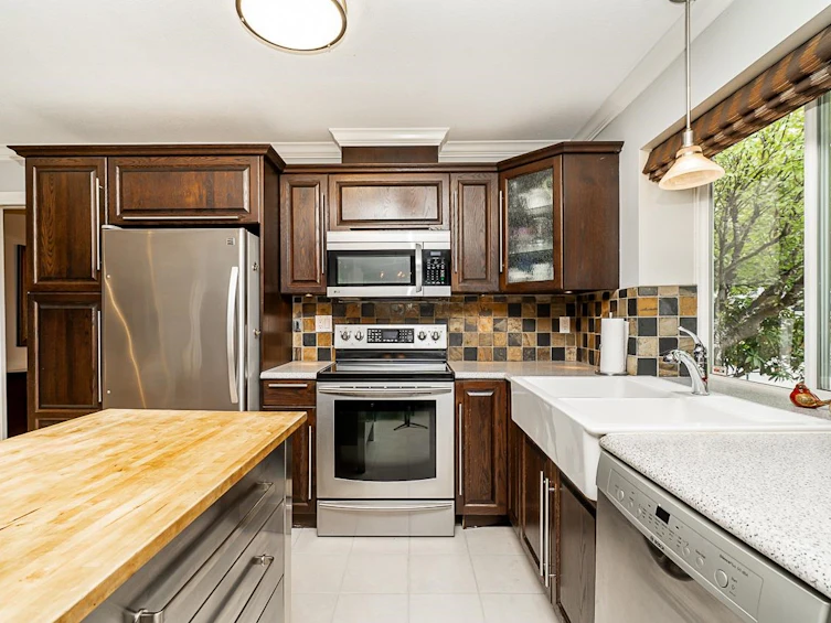 5917 169 Street, Surrey, BC, V3S 6Y5 - 16