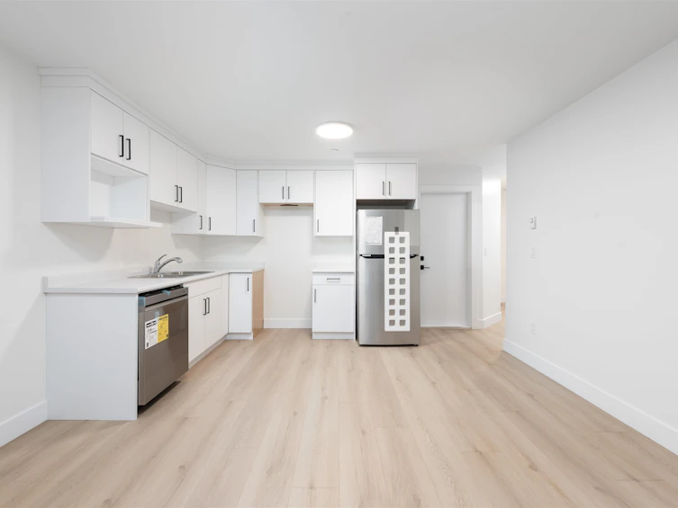 15570A Oxenham Avenue, Surrey, BC, V4B 2J3 - 32