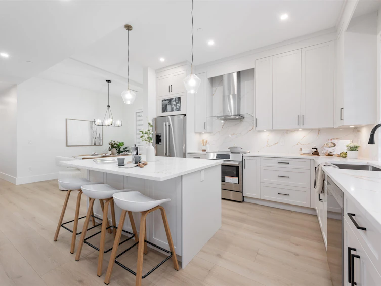 15570A Oxenham Avenue, Surrey, BC, V4B 2J3 - 5