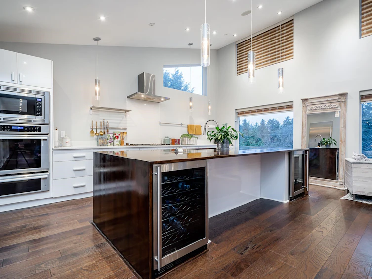 2800 Bayview Street, Surrey, BC, V4A 2Z4 - 9