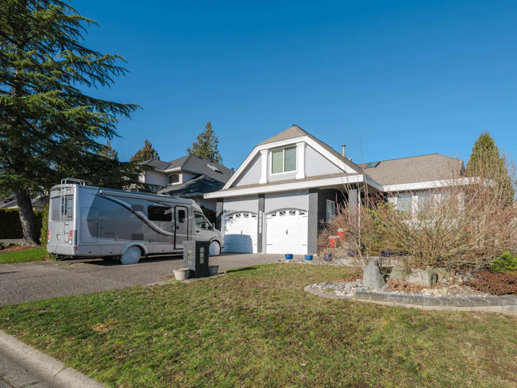 19081 63 Avenue, Surrey, BC, V3S 8G7 - 2