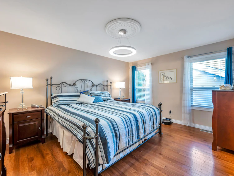 19081 63 Avenue, Surrey, BC, V3S 8G7 - 19