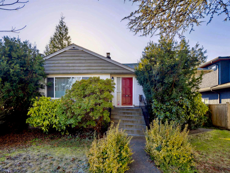 755 E 12th Street, North Vancouver, BC, V7L 2K8 - 3