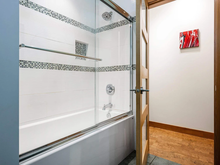 535 Naismith Avenue, Harrison Hot Springs, BC, V0M 1K0 - 27