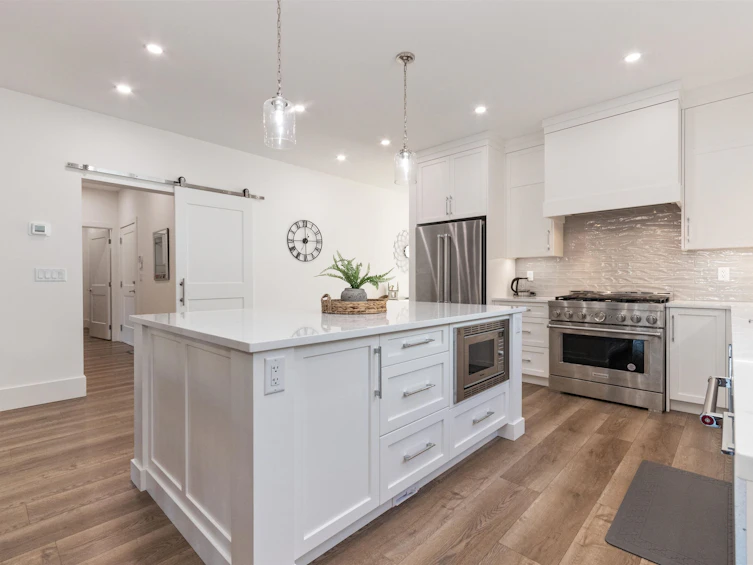 63711 Rosewood Avenue, Hope, BC, V0X 1L2 - 4