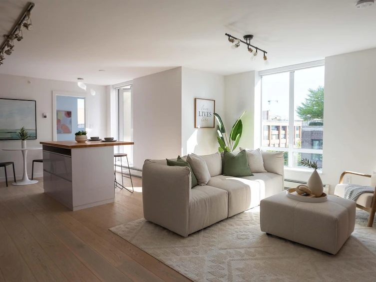 812-189 Keefer Street, Vancouver, BC, V6A 0C8
