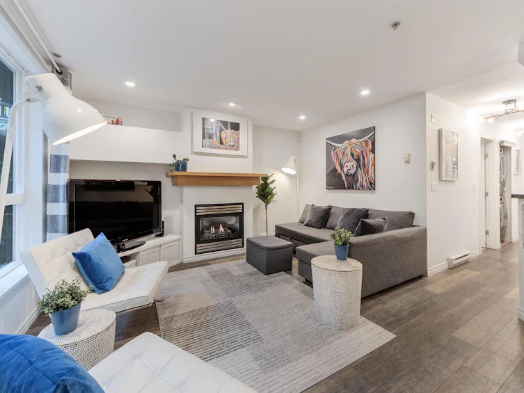 10-1073 Lynn Valley Road, North Vancouver, BC, V7J 1Z6 - 2