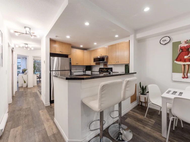 10-1073 Lynn Valley Road, North Vancouver, BC, V7J 1Z6 - 7