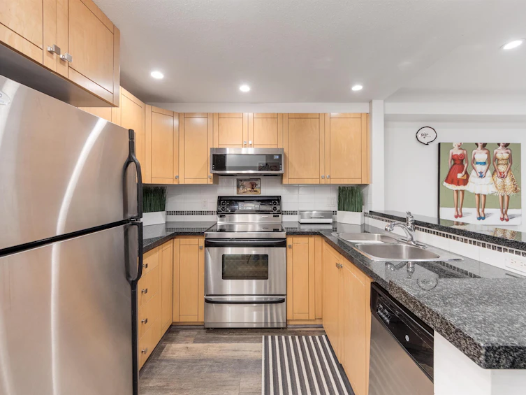 10-1073 Lynn Valley Road, North Vancouver, BC, V7J 1Z6 - 9