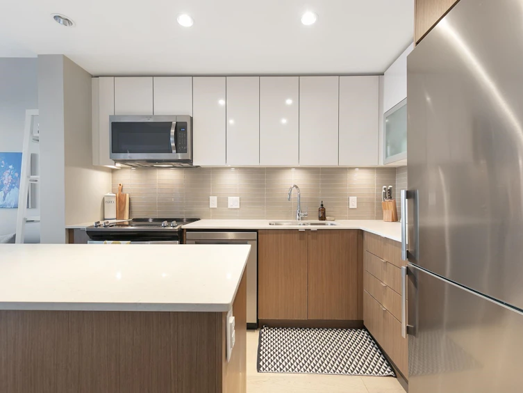 205-688 E 19th Avenue, Vancouver, BC, V5V 1K2 - 8