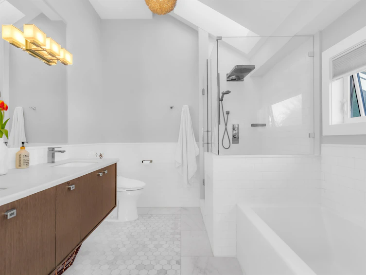 420 W 17th Avenue, Vancouver, BC, V5Y 2A2 - 21
