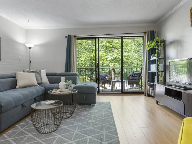 201-7426 138 Street, Surrey, BC, V3W 6G4 - 7