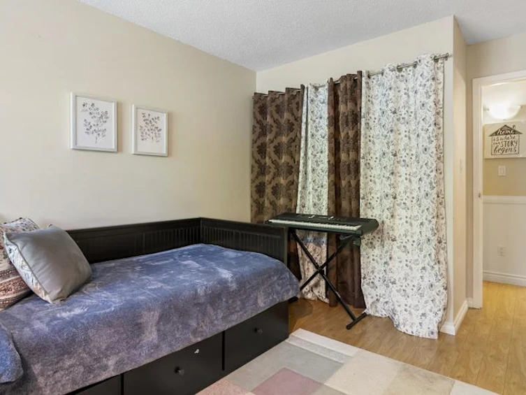 201-7426 138 Street, Surrey, BC, V3W 6G4 - 23