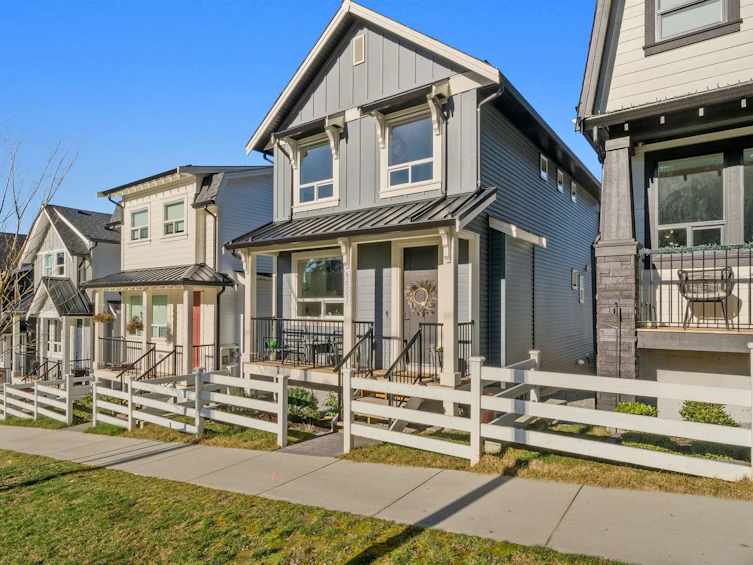 25097 112 Avenue, Maple Ridge, BC, V2W 0K6 - 2