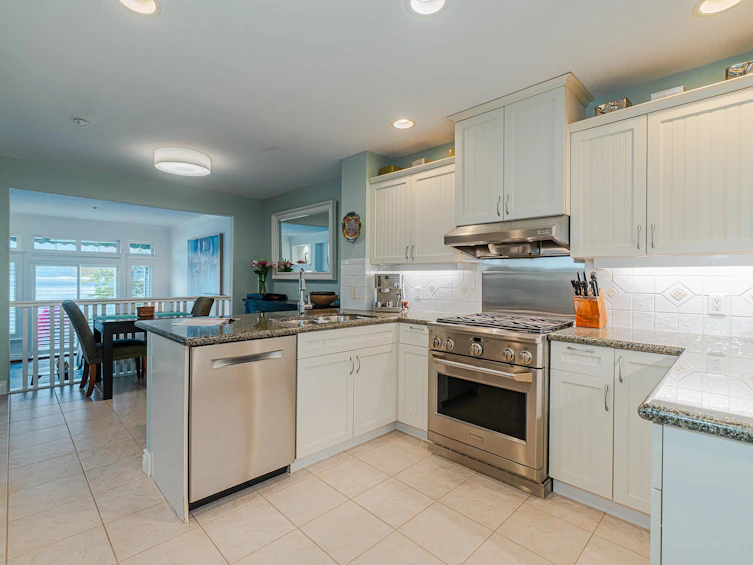 16 Beach Drive, West Vancouver, BC, V8B 1A2 - 18