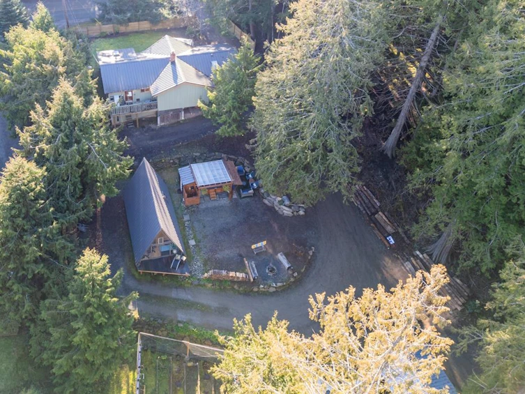 3722 Bosun Way, Pender Island, BC, V0N 2M0 - 2