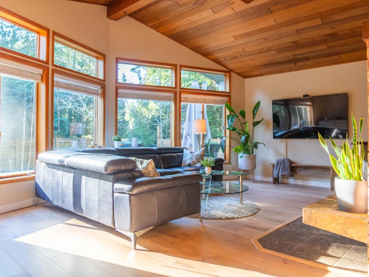 3722 Bosun Way, Pender Island, BC, V0N 2M0 - 3