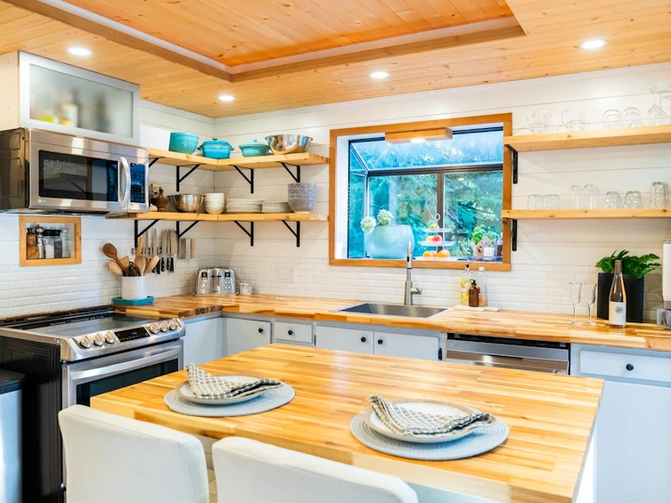 3722 Bosun Way, Pender Island, BC, V0N 2M0 - 9