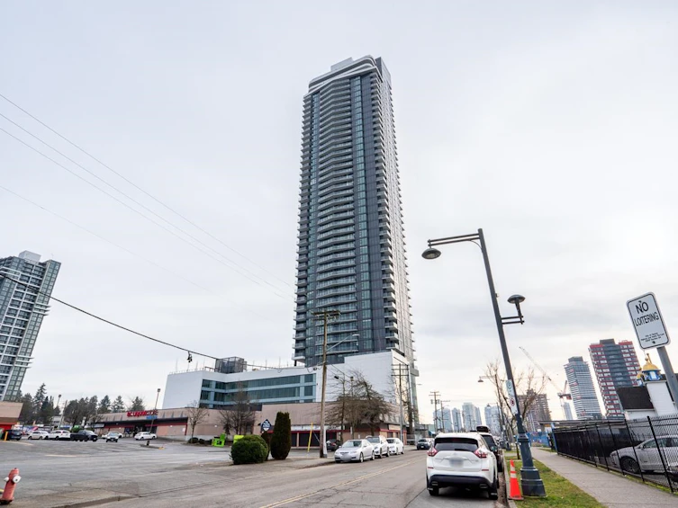 801-10750 135a Street, Surrey, BC, V3T 0V4