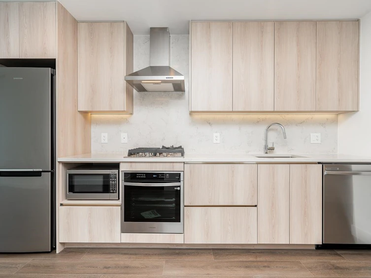 801-10750 135a Street, Surrey, BC, V3T 0V4 - 7
