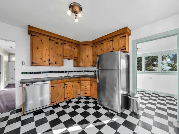 353 E 8th Street, North Vancouver, BC, V7L 1Z2 - 3