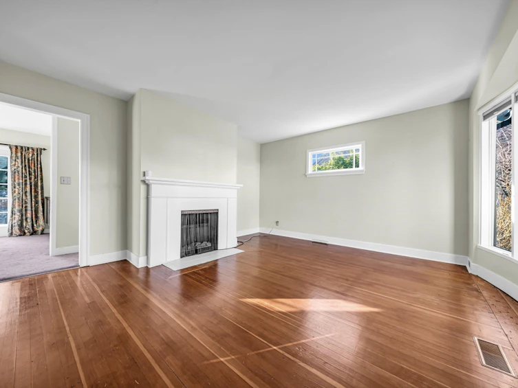 353 E 8th Street, North Vancouver, BC, V7L 1Z2 - 4