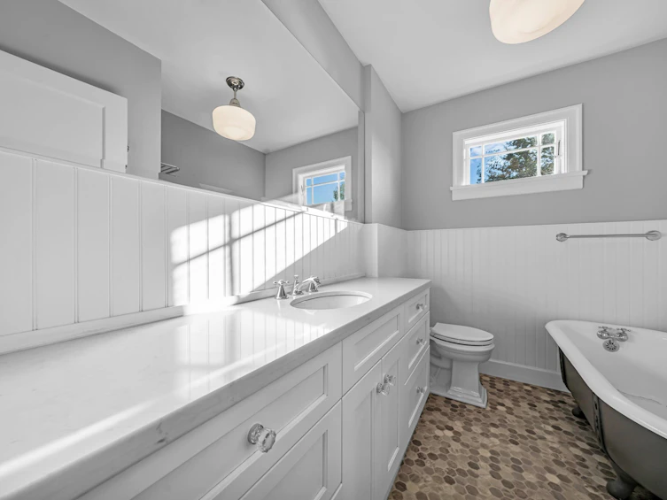 353 E 8th Street, North Vancouver, BC, V7L 1Z2 - 9