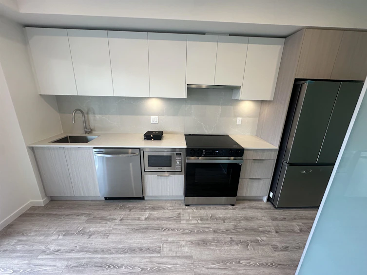 W304-10828 139a Street, Surrey, BC, V3R 0H3 - 8
