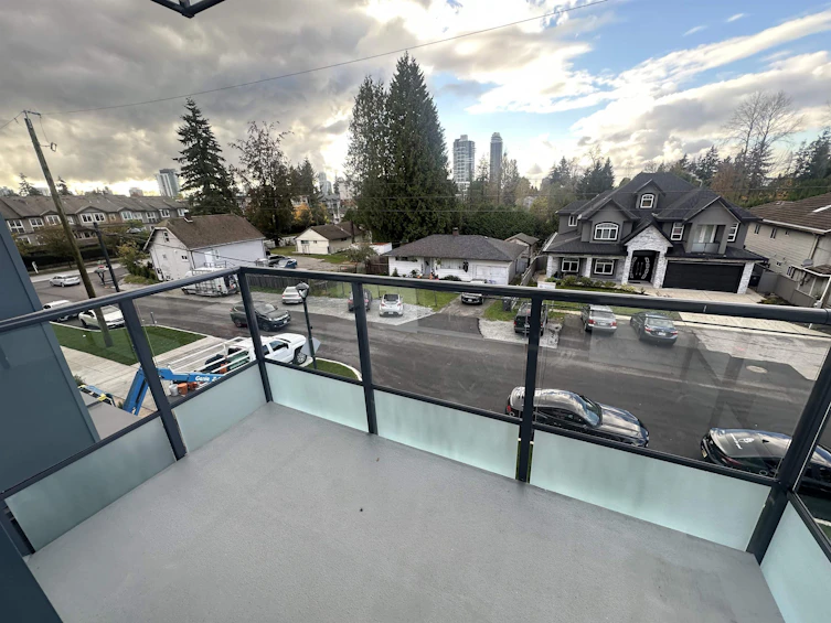 W304-10828 139a Street, Surrey, BC, V3R 0H3 - 11