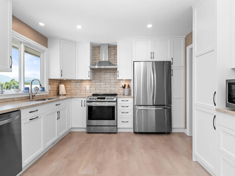 8562 Broadway Street, Chilliwack, BC, V2P 5V5 - 5