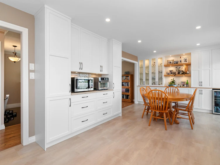 8562 Broadway Street, Chilliwack, BC, V2P 5V5 - 8