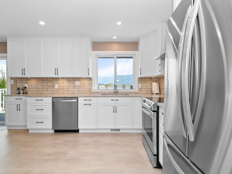 8562 Broadway Street, Chilliwack, BC, V2P 5V5 - 10