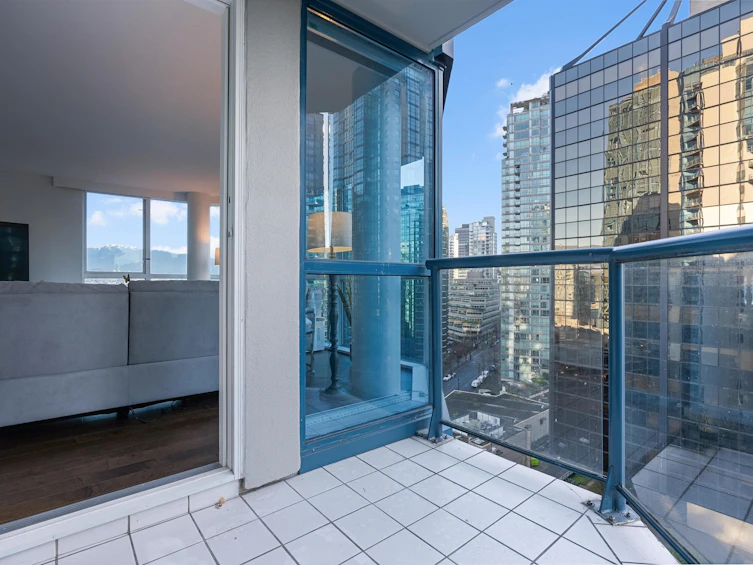 1004-1415 W Georgia Street, Vancouver, BC, V6G 3C8 - 12