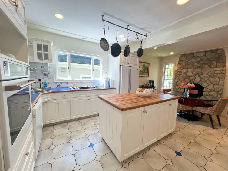 3075 W 36th Avenue, Vancouver, BC, V6N 2R4 - 4