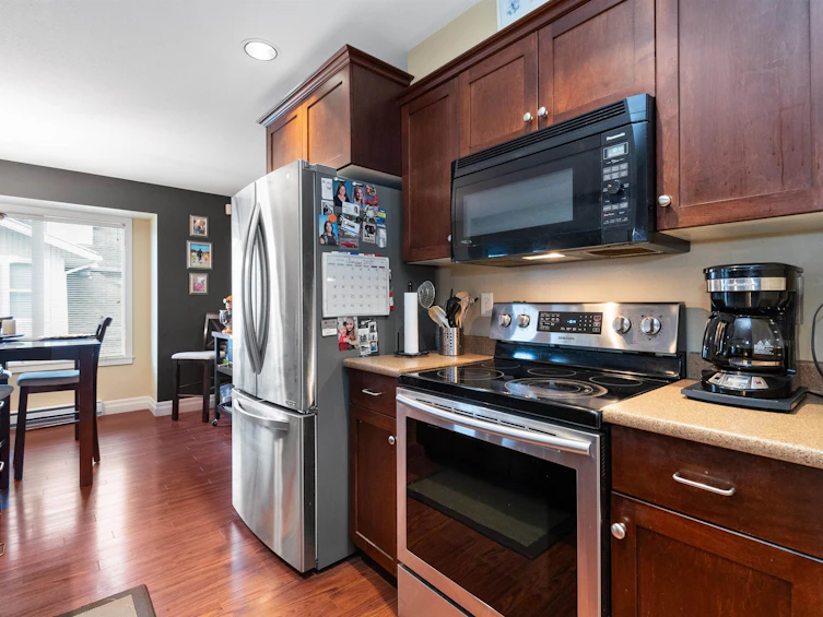 6-8945 Broadway Street, Chilliwack, BC, V2P 5V9 - 8
