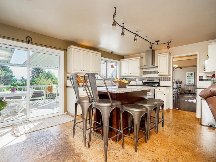 14728 55 Avenue, Surrey, BC, V3S 1A9 - 14