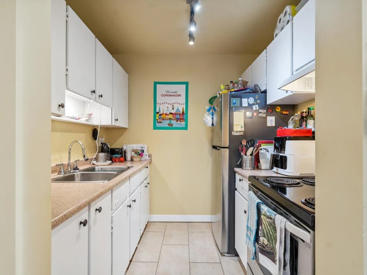 319-1850 E Southmere Crescent, Surrey, BC, V4A 6Y6 - 6