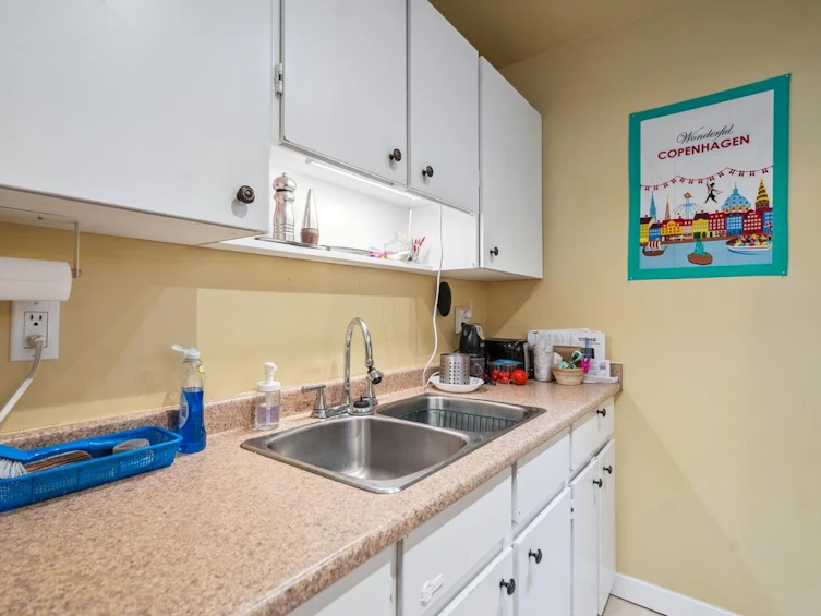 319-1850 E Southmere Crescent, Surrey, BC, V4A 6Y6 - 9