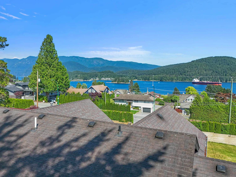 527 N Dollarton Highway, North Vancouver, BC, V7G 1N3 - 4