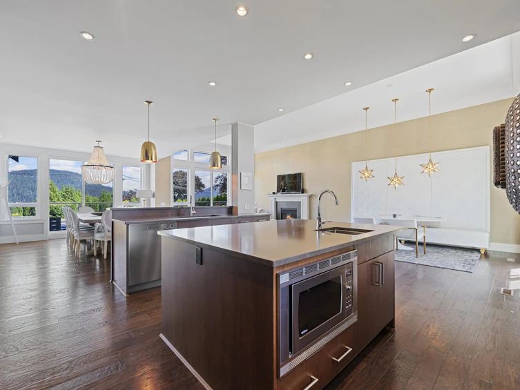 527 N Dollarton Highway, North Vancouver, BC, V7G 1N3 - 17