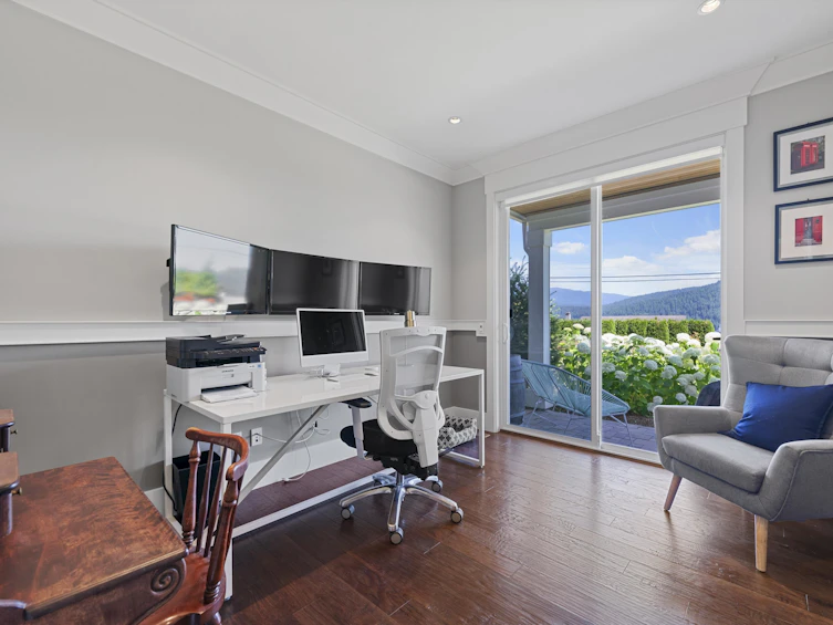 527 N Dollarton Highway, North Vancouver, BC, V7G 1N3 - 30