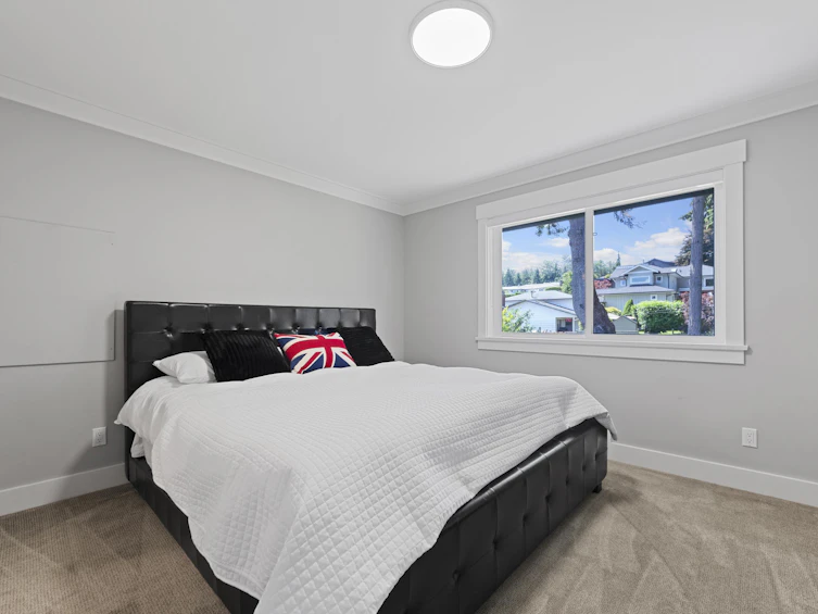527 N Dollarton Highway, North Vancouver, BC, V7G 1N3 - 32