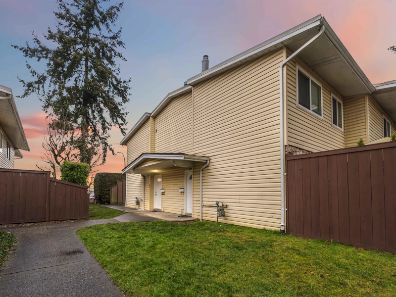 39 - 9390 122nd Street, Surrey BC V3V 4L6