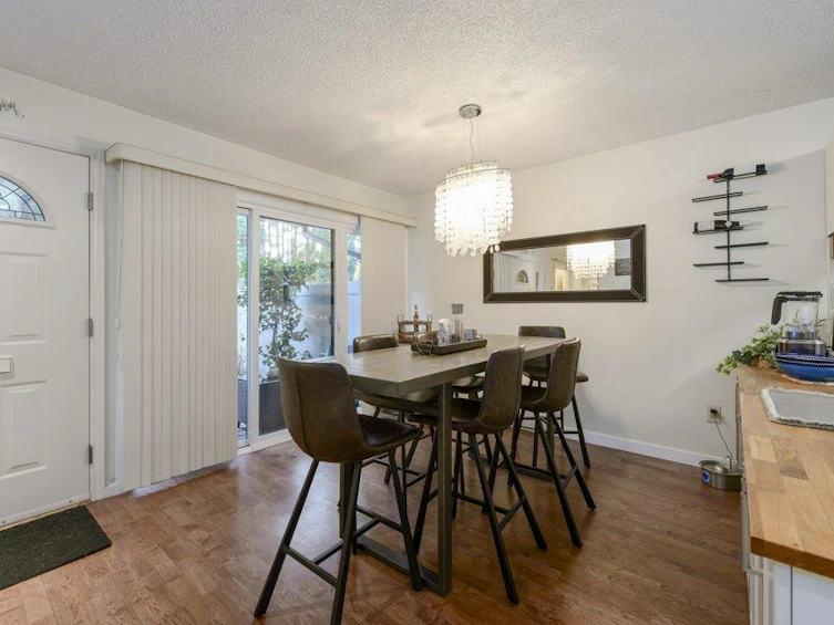 9813 Belfriar Drive, Burnaby, BC, V3N 4N1 - 6