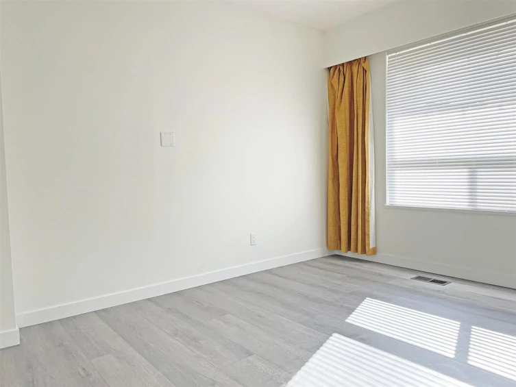 5854 Burns Place, Burnaby, BC, V5H 1X1 - 14