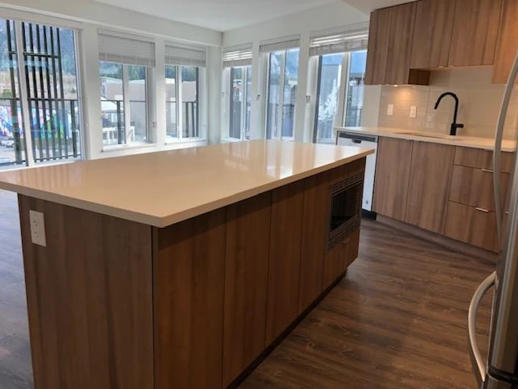 316-1365 Pemberton Avenue, Squamish, BC, V8B 1B7 - 5