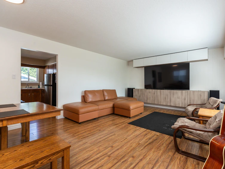 15873 Vine Avenue, Surrey, BC, V4B 2T5 - 4