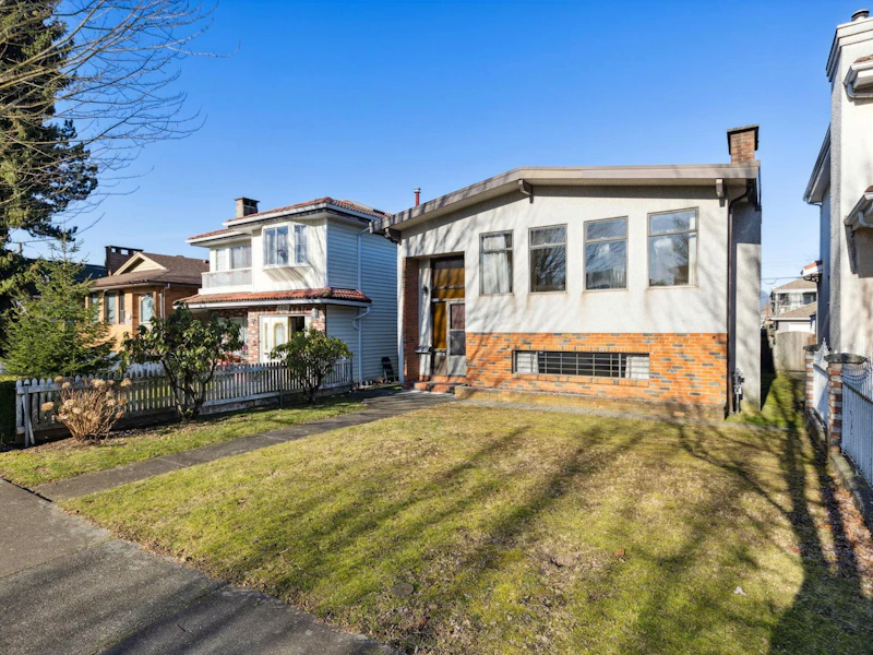2235 E 51st Avenue, Vancouver BC V5P 1W4